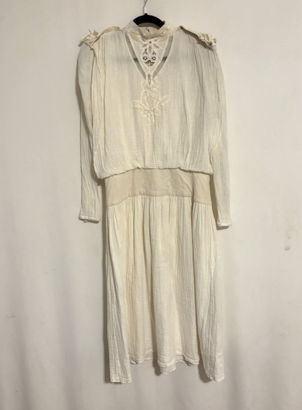 Vintage Becky Bisoulis Dress Medium Cream Knee Long Sleeve Embroidered